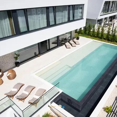 Villa Aurum Zadarvillas *