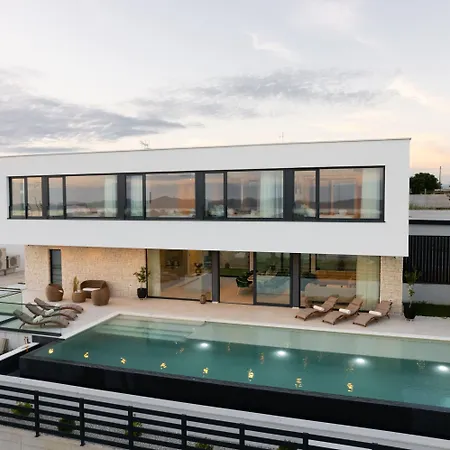 Aurum Zadarvillas 别墅 *